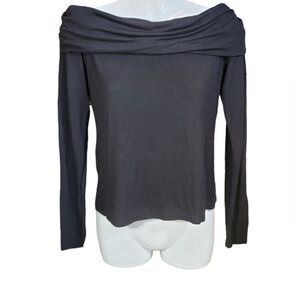 FOREVER 21 off shoulder light stretch top L